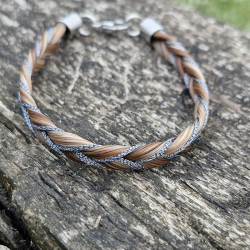 Création de bijoux en crin de cheval et poils d'animaux de compagnie